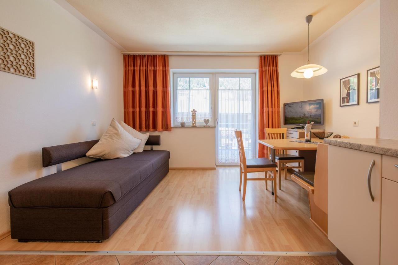 Apartments Nadine นอยชติฟ อิม ชตูไปทัล ภายนอก รูปภาพ